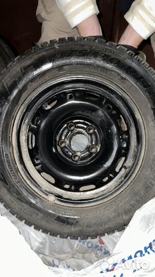 Pirelli P Zero Noise cancelling system 175/65 R14