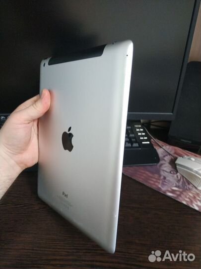 Pad (4-го поколения, Wi-Fi + Cellular, MM)