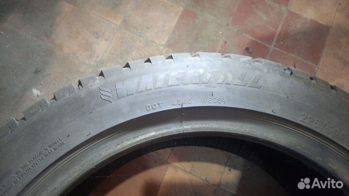 Waterfall Cargo Pro 225/50 R17