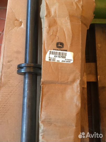 Джон Дир 7830 AH157508 шток рулевого цилиндра