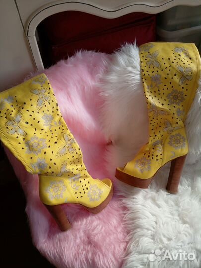 Продаю сапоги