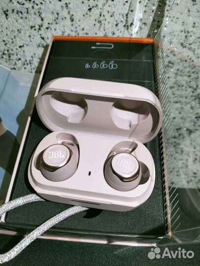 Беспроводные наушники jbl reflect flow pro