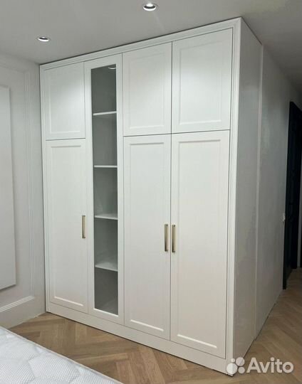 Шкаф распашной