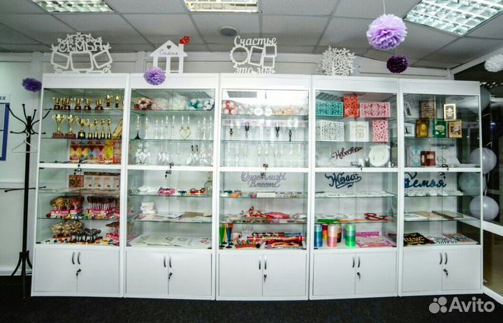 Торговая витрина Купец с дверцами от производителя