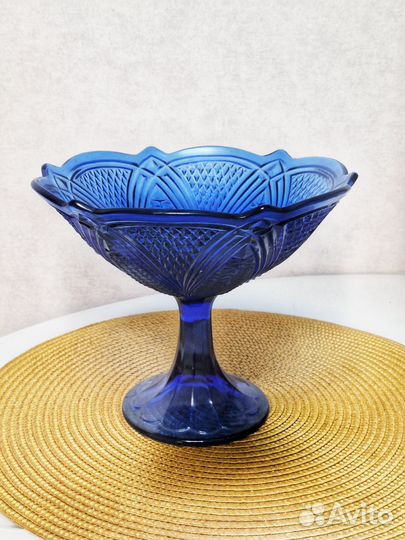 Ваза для фруктов цветное стекло