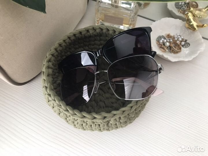 Вязаная корзинка ручной работы