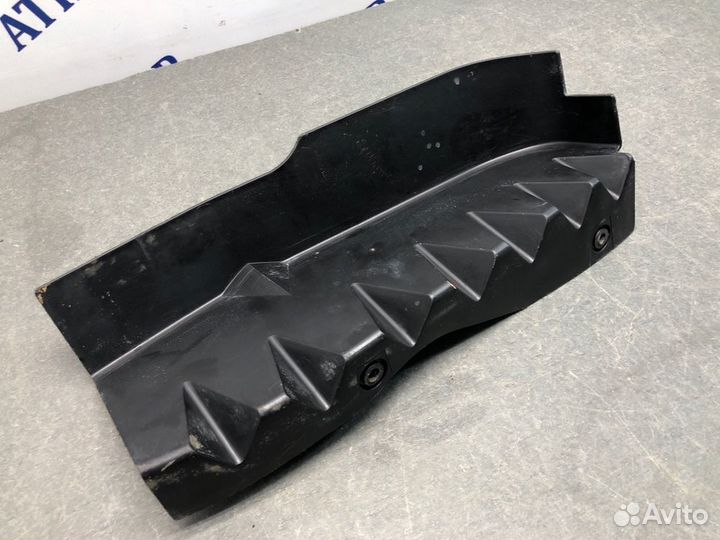 Пыльник двигателя правый Ford Focus DNW fydd 2001