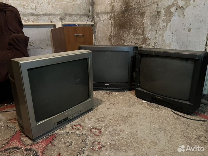Телевизор на запчасти