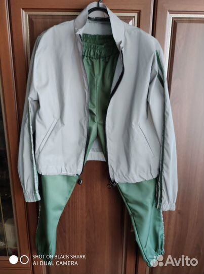Костюм спортивный