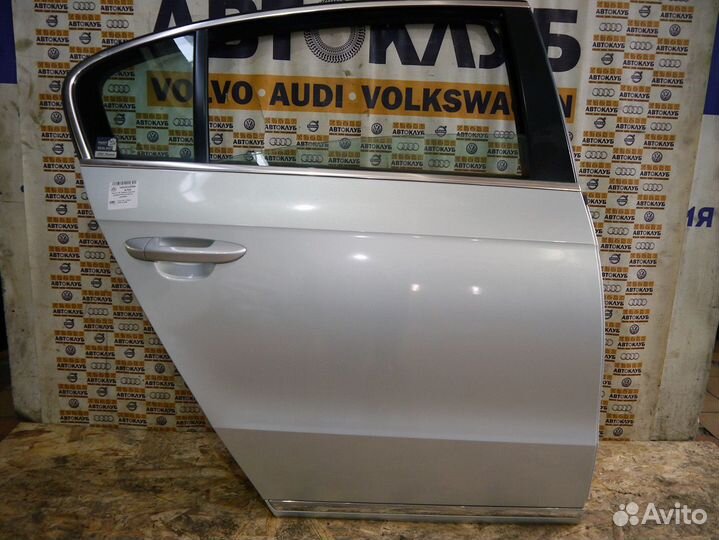 Дверь задняя правая VW Пассат B7 Б7 серебро
