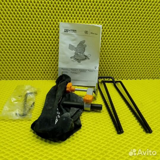 Пила торцовочная Dexter J1G-ZP1A-210D, 1700 Вт, 21