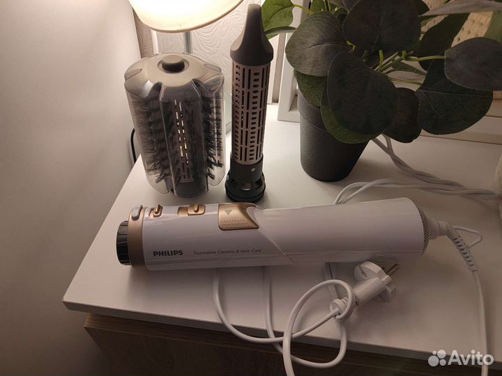 Фен щетка philips