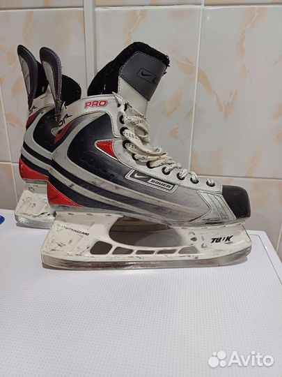 Хоккейные коньки bauer