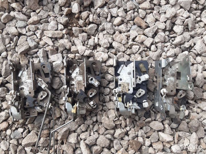 Замок двери передний правый renault logan