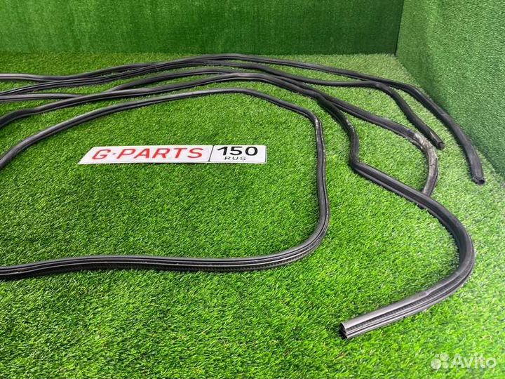 Уплотнительная резинка двери багажника Bmw 1 E87