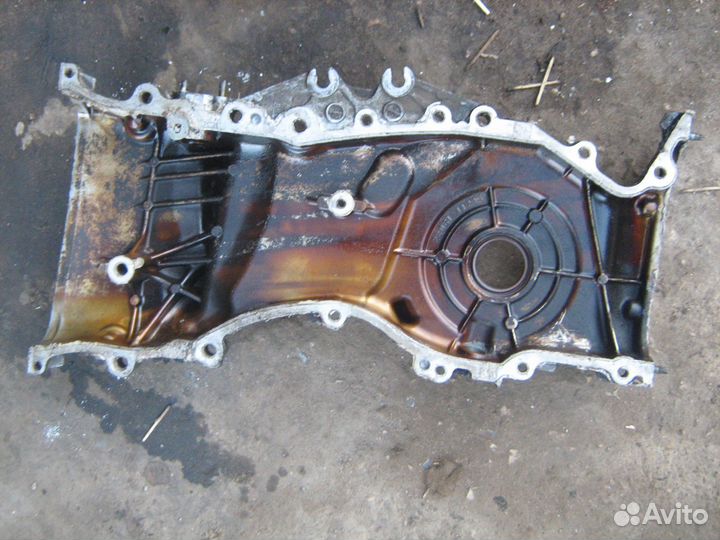 Toyota Avensis крышка грм 2л.2005г. в
