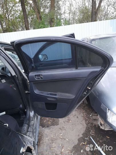 Mitsubishi lancer 10