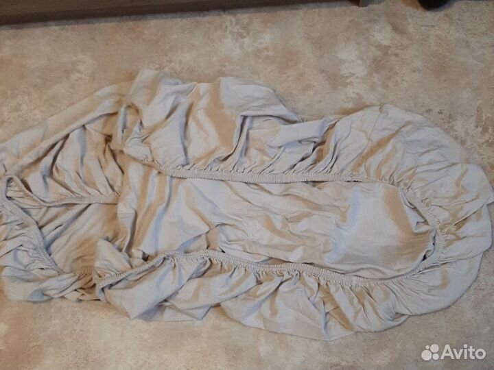 Простынь на резинке в детскую кровать