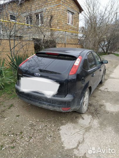 Ford Focus 1.6 МТ, 2007, битый, 440 000 км