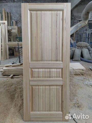 Дверь из массива бука