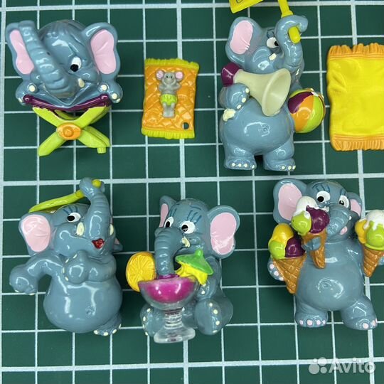 Киндер серия Слоны на пляже