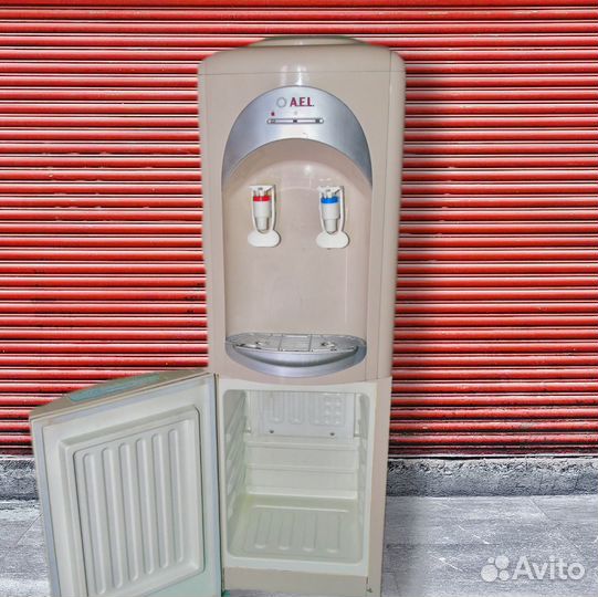 Кулер для воды с холодильником