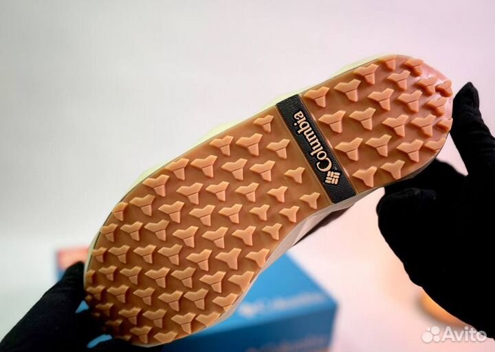 Кроссовки Columbia современные