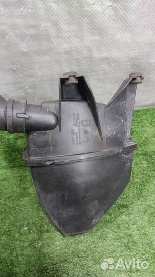 Резонатор воздушного фильтра Nissan Qashqai J10 2