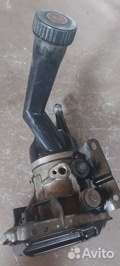 Насос гидроусилителя на Peugeot 308