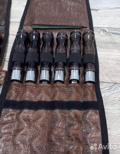 Haбop шaмпypoв в кoжаном чexлe