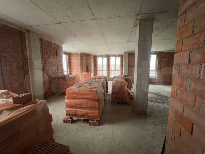 2-к. квартира, 90 м², 8/10 эт.