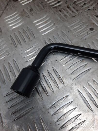 Ключ балонный Peugeot 3008 хэтчбэк 5 дв. 1.6 2012