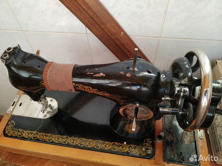 Швейная машинка Подольского завода в чехле