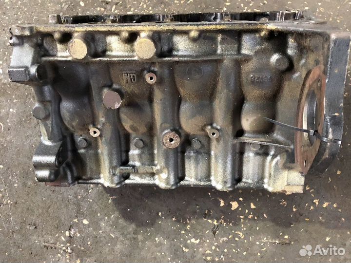 Блок цилиндров Opel Astra H Z16XEP