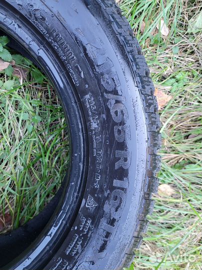 Continental IceContact 3 SUV 215/65 R16 102T