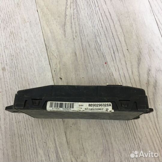 Блок комфорта иммобилайзера Renault logan