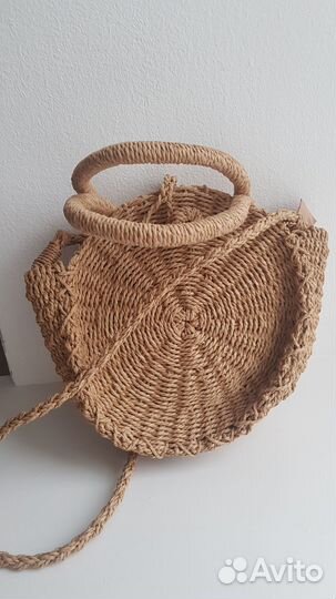 Женская плетеная сумка из натуральной соломы