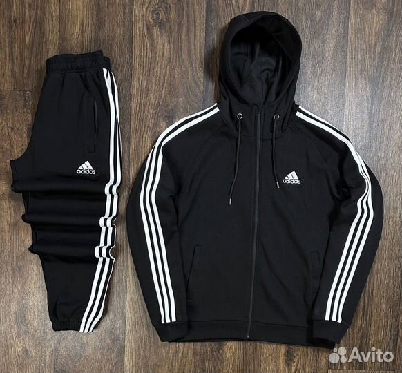 Спортивный костюм Adidas