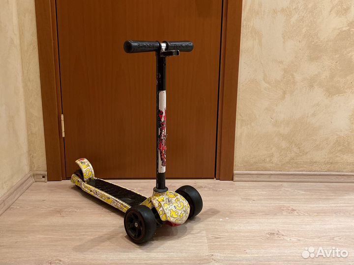 Самокат трехколесный scooter