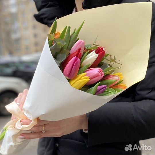 Букет из тюльпанов микс