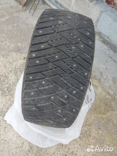 Goodyear Ultragrip Ice Arctic 245/40 R18 97