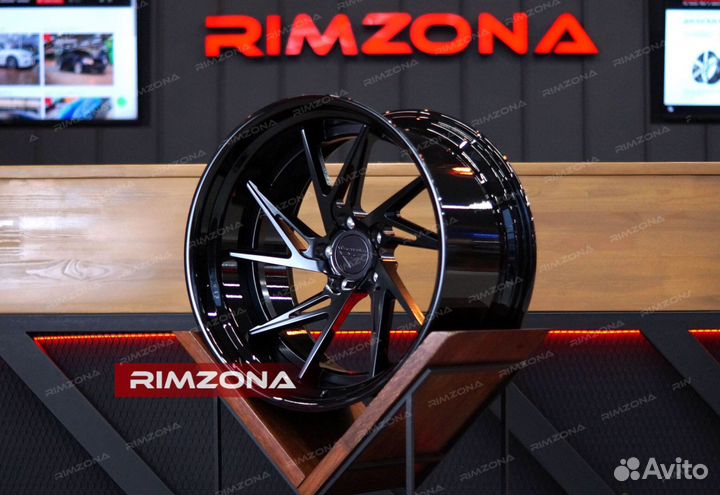 Двусоставные кованые диски R20 на Camaro