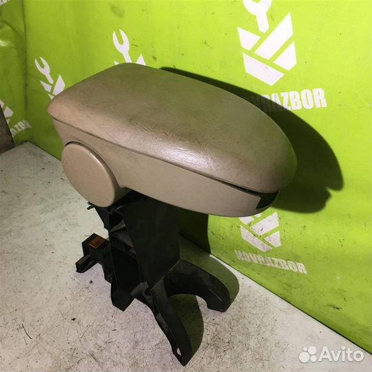 Подлокотник Форд Фокус 1