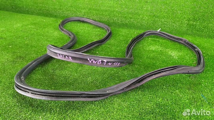 Уплотнение багажника заднее Volkswagen Passat B7