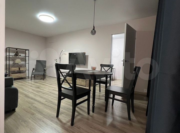 2-к. квартира, 43 м², 3/3 эт.