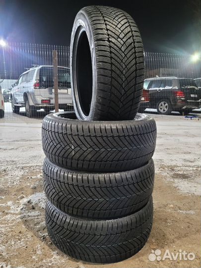 Armstrong SKI-TRAC HP 225/40 R18 92V