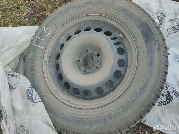 Yokohama Ice Guard Stud IG55 215/65 R16