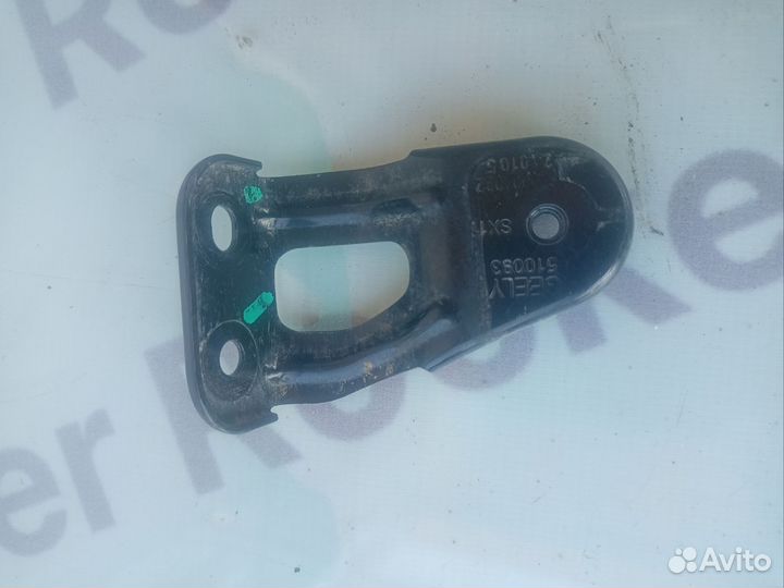 Кронштейн Geely Coolray