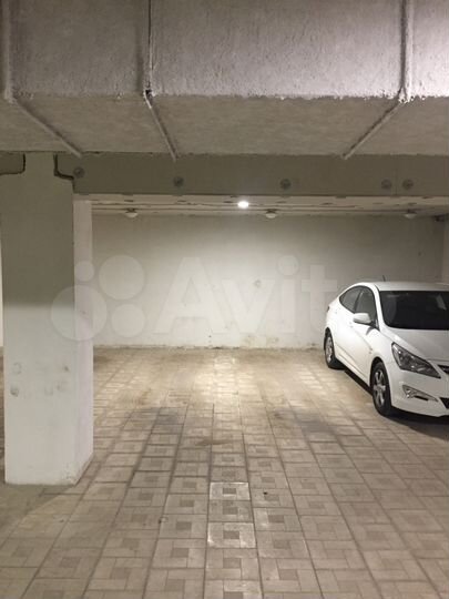 Машиноместо, 25 м²