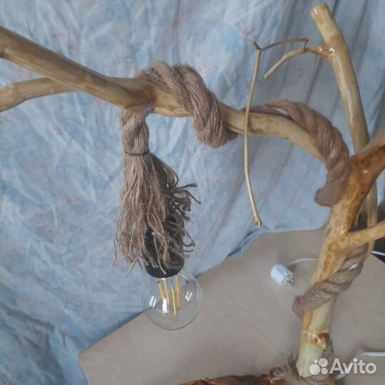 Светильник настольный